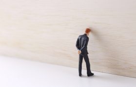 仕事が合わないと感じる8つの原因と退職の判断基準を原因別に解説